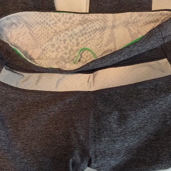 Lululemon Reflective Running Tights - Picture 3 of 4